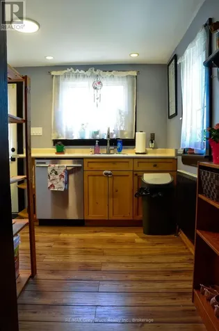 499 16th Street Owen Sound ON N4K 4A5