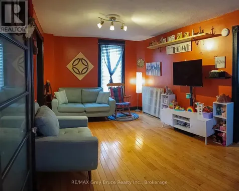 499 16th Street Owen Sound ON N4K 4A5