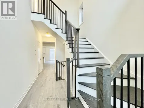68 West Oak Trail Barrie ON L9J 0K8