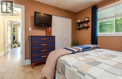294 Fallowfield Drive Kitchener ON N2C 2T8