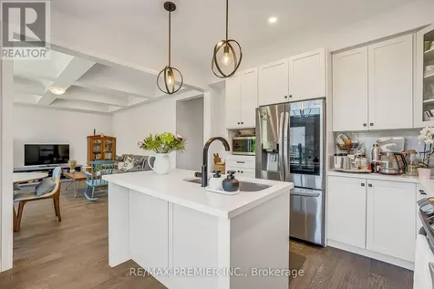 25 Low Boulevard Uxbridge ON L9P 1W7