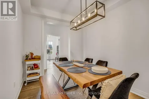 25 Low Boulevard Uxbridge ON L9P 1W7
