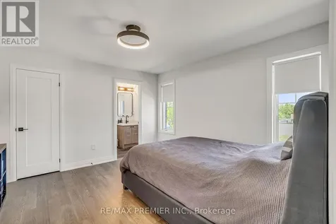 25 Low Boulevard Uxbridge ON L9P 1W7
