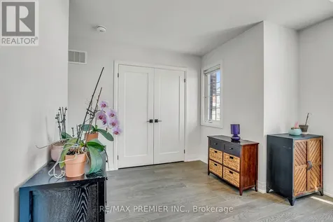 25 Low Boulevard Uxbridge ON L9P 1W7