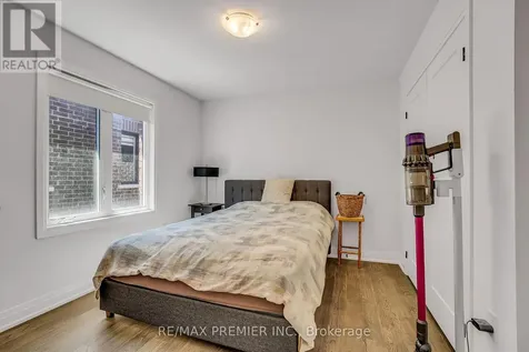 25 Low Boulevard Uxbridge ON L9P 1W7