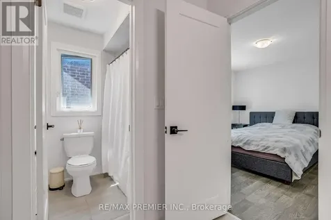 25 Low Boulevard Uxbridge ON L9P 1W7