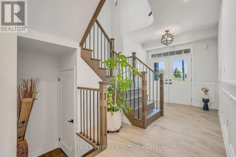 25 Low Boulevard Uxbridge ON L9P 1W7