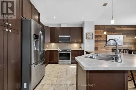 336 Glenbrae Avenue Ottawa ON K2W 0C2