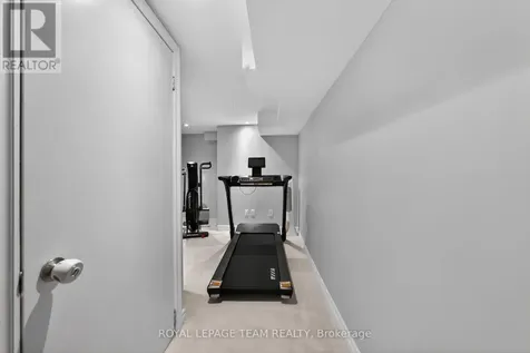 336 Glenbrae Avenue Ottawa ON K2W 0C2