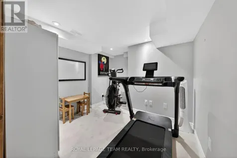 336 Glenbrae Avenue Ottawa ON K2W 0C2