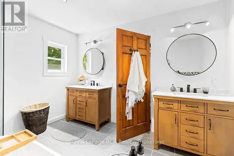 558156 4 Corners North Owen Sound ON N4K 5W4