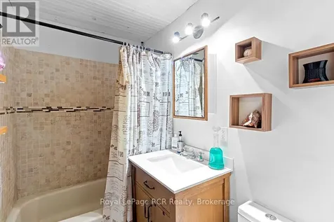 558156 4 Corners North Owen Sound ON N4K 5W4