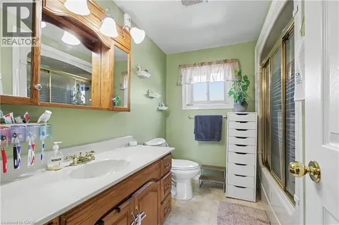 17 Hallmark Street Brantford ON N3P 1A6