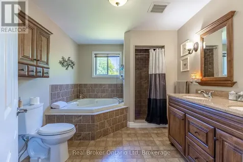 1032 Cameron Street Innisfil ON L0L 1W0