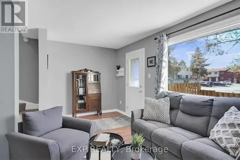 204 Cattail Way Ottawa ON K1E 2C6