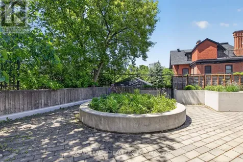 373 Laurier Avenue East Ottawa ON K1N 8X6