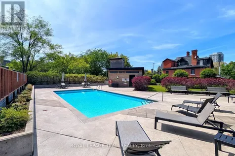 373 Laurier Avenue East Ottawa ON K1N 8X6