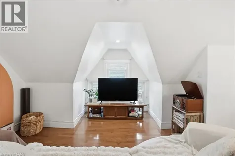 137 Sherman Avenue South Hamilton ON L8M 2R1