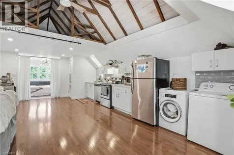 137 Sherman Avenue South Hamilton ON L8M 2R1