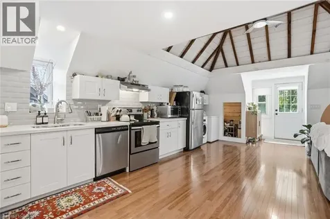 137 Sherman Avenue South Hamilton ON L8M 2R1