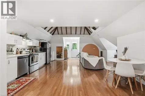137 Sherman Avenue South Hamilton ON L8M 2R1