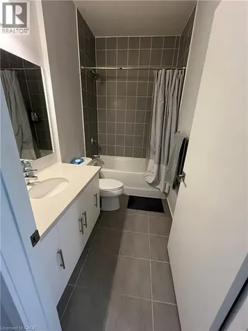690 King Street West Kitchener ON N2H 5L8