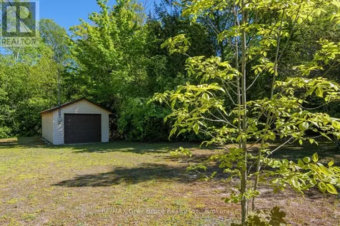 112 Symon Avenue South Bruce Peninsula ON N0H 2T0