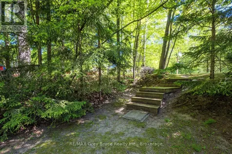 112 Symon Avenue South Bruce Peninsula ON N0H 2T0