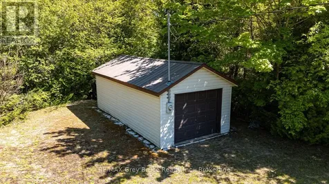 112 Symon Avenue South Bruce Peninsula ON N0H 2T0