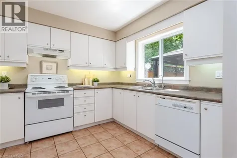 128 Eby Crescent New Hamburg ON N3A 1Z2