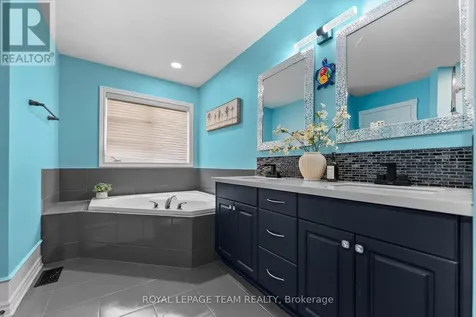 508 Dusty Miller Crescent Ottawa ON K1V 2K1