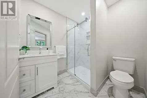14 Bond Street West Brantford ON N3R 4G5