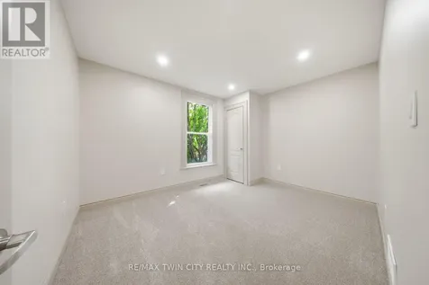 14 Bond Street West Brantford ON N3R 4G5
