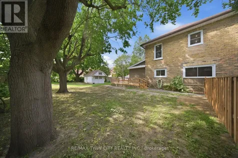 14 Bond Street West Brantford ON N3R 4G5