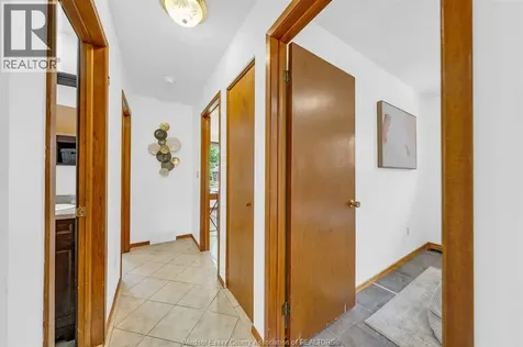 32 Alderton Street Leamington ON N8H 4N8