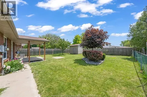 32 Alderton Street Leamington ON N8H 4N8