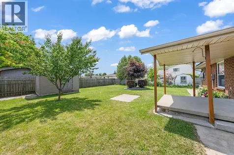 32 Alderton Street Leamington ON N8H 4N8