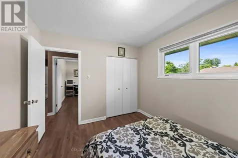 49 Higwood Drive Ottawa ON K2E 5K9