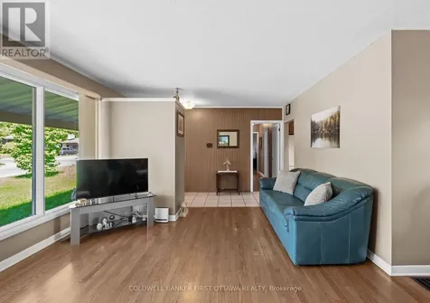 49 Higwood Drive Ottawa ON K2E 5K9
