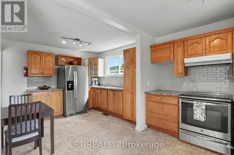 39 Hadley Circle Ottawa ON K2H 6P1