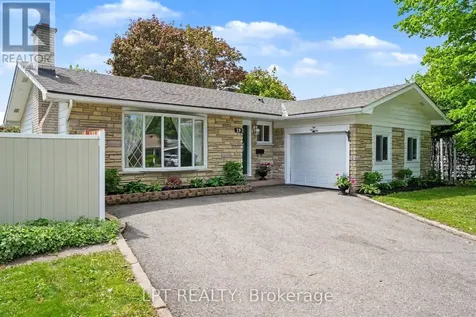 39 Hadley Circle Ottawa ON K2H 6P1