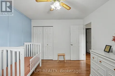 39 Hadley Circle Ottawa ON K2H 6P1