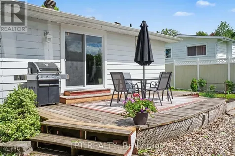 39 Hadley Circle Ottawa ON K2H 6P1