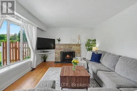 39 Hadley Circle Ottawa ON K2H 6P1