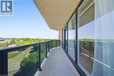 9 Bonheur Court Brantford ON N3P 1Z5