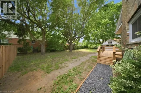14 Bond Street Brantford ON N3R 4G5