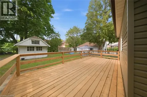 14 Bond Street Brantford ON N3R 4G5