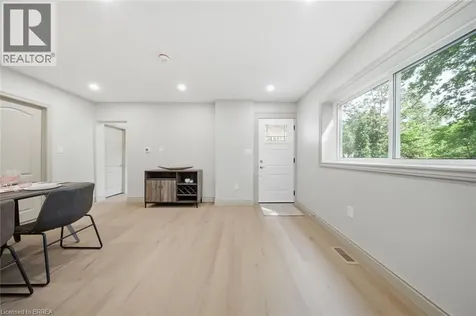 14 Bond Street Brantford ON N3R 4G5
