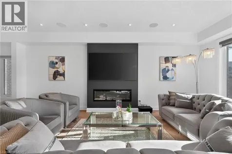 296 Raspberry Place Waterloo ON N2V 0H3
