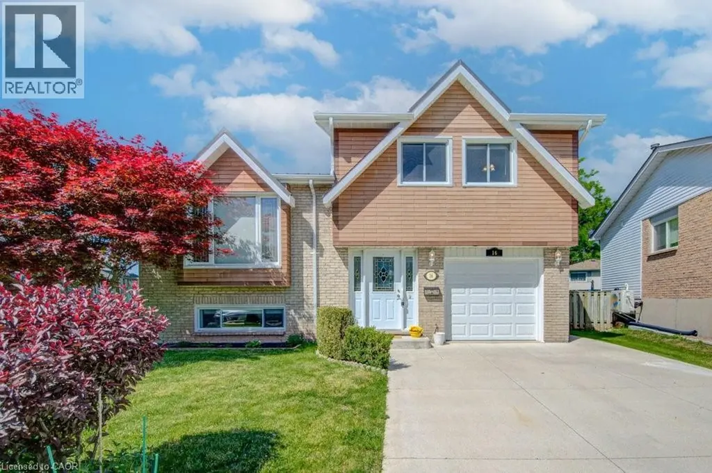 16 Sugar Maple Place Kitchener ON N2N 1Y3